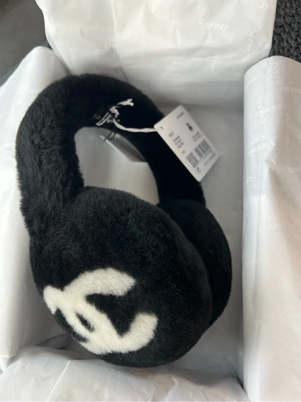 Chanel earmuffs black and white